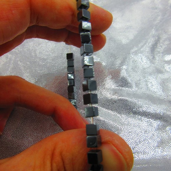Hematite 6mm Cubes 7" Stretchy Gemstone Bracelet - Picture 3 of 3